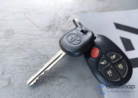 2011 Toyota Sienna Le V6 from USA, damaged, VIN 5TDKK3DC1BS002848